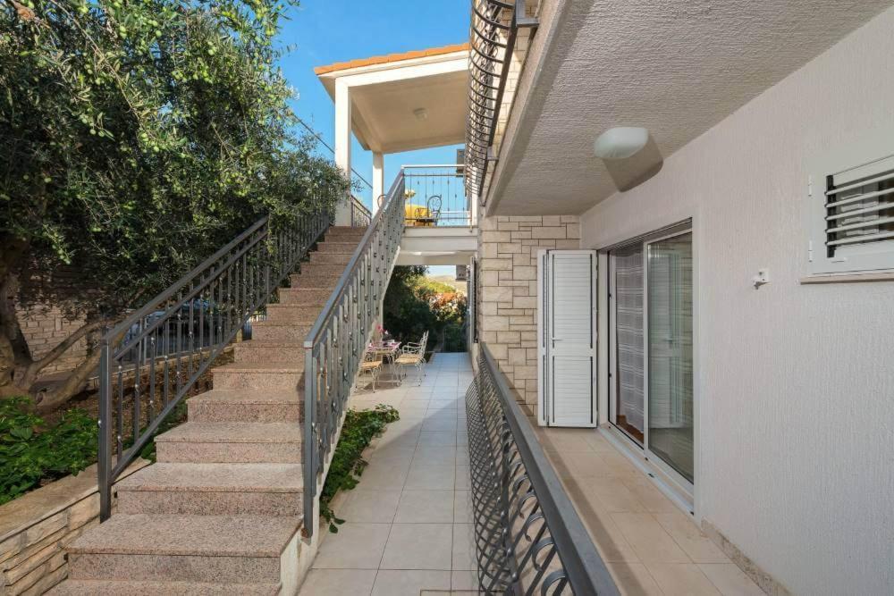 Residence Villa Irena Apartments Трогир Экстерьер фото