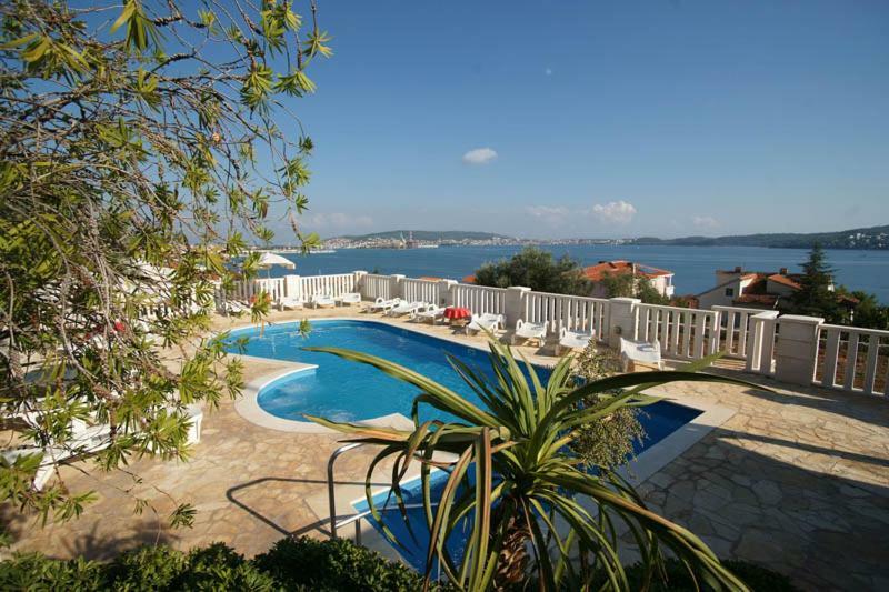 Residence Villa Irena Apartments Трогир Экстерьер фото