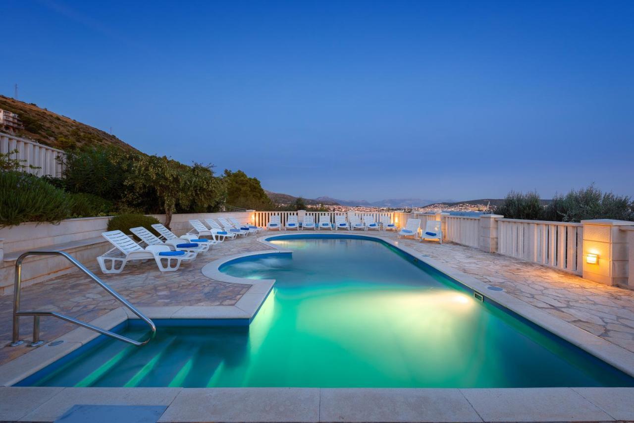 Residence Villa Irena Apartments Трогир Экстерьер фото