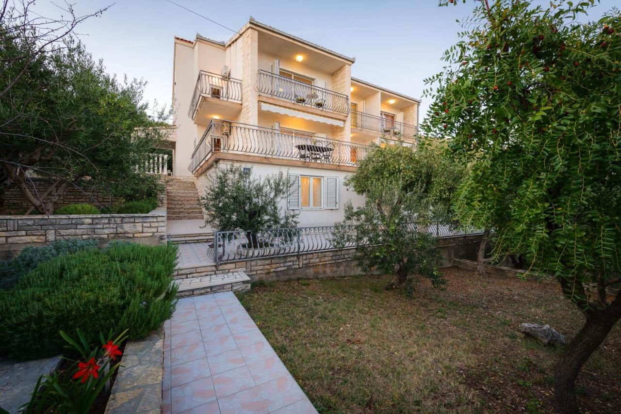 Residence Villa Irena Apartments Трогир Экстерьер фото